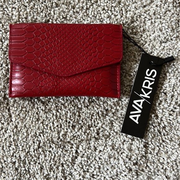 Ava and Kris Meg Ruby Red Snakeskin Wallet purse - Picture 4 of 6